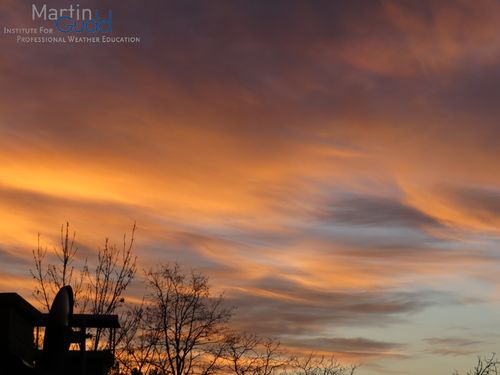 Altostratus, doppelt oder mehrfach geschichtet